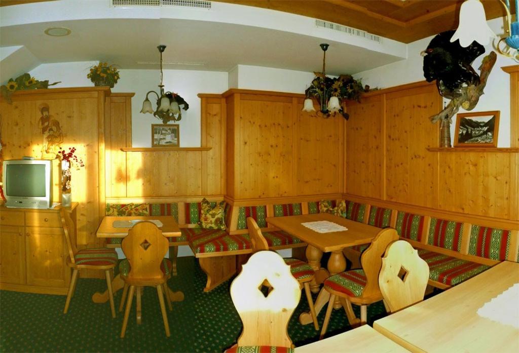 Hotel Germania Ишгль Экстерьер фото